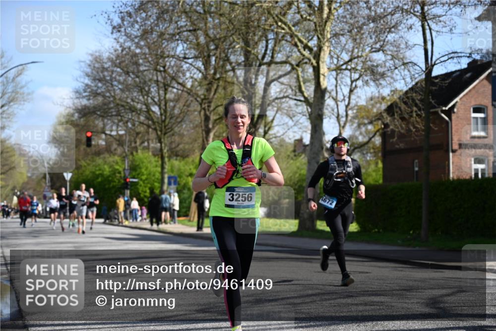 12.04.2026 - 45. Internationalen Wilhelmsburger Insellauf J. Mangold http://msf.ph/oto/9461409 12.04.2026 10:45:58 Ziel 5664, 3172, 2691, 3256, 3848, 3849, 5690, 4182, 2460, 2706, 4357, 3952, 4755, 3480, 5050, 5598, 3635, 4762, 3635, 4762, 5466, 2596, 3008, 4631, 2841, 5726, 5562, 3484 meine-sportfotos.de