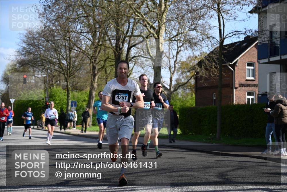 12.04.2026 - 45. Internationalen Wilhelmsburger Insellauf J. Mangold http://msf.ph/oto/9461431 12.04.2026 10:46:06 Ziel 3172, 2691, 3256, 3848, 3849, 5690, 4182, 2460, 2706, 4357, 3952, 4755, 3480, 5050, 5598, 3635, 4762, 5466, 2596, 3008, 4631, 2841, 5726, 5726, 5562, 3484, 4331, 3553, 3713, 3860, 5538, 4706, 4700 meine-sportfotos.de