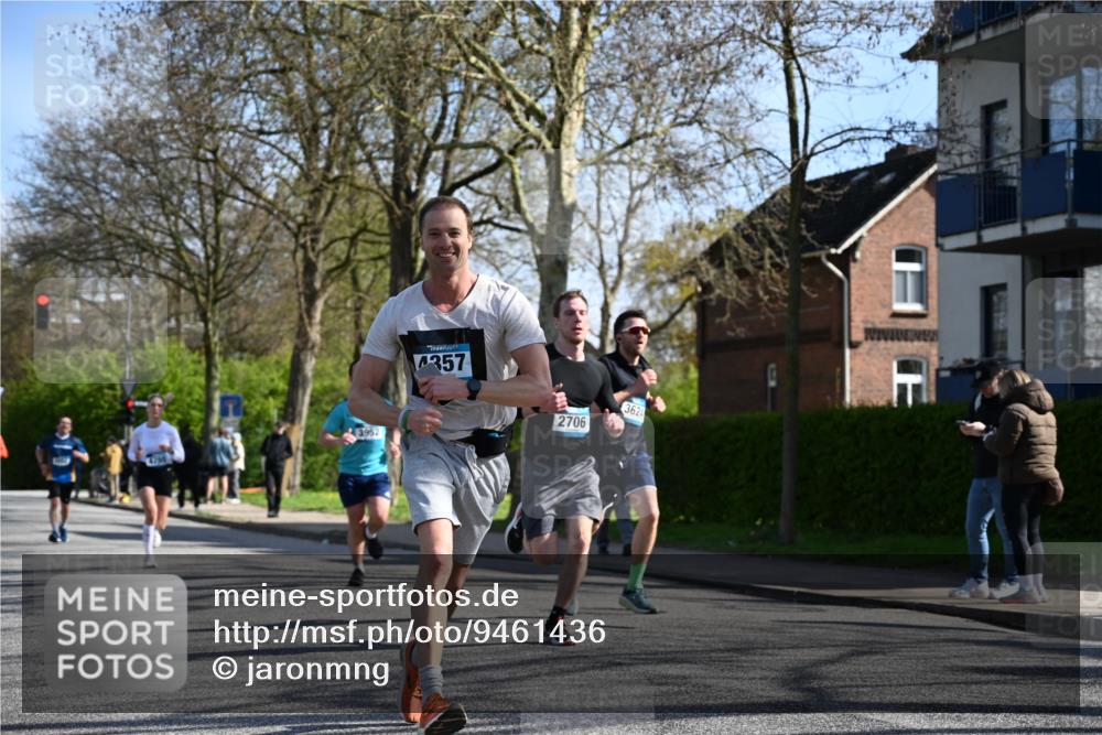 12.04.2026 - 45. Internationalen Wilhelmsburger Insellauf J. Mangold http://msf.ph/oto/9461436 12.04.2026 10:46:06 Ziel 3172, 2691, 3256, 3848, 3849, 5690, 4182, 2460, 2706, 4357, 3952, 4755, 3480, 5050, 5598, 3635, 4762, 5466, 2596, 3008, 4631, 2841, 5726, 5726, 5562, 3484, 4331, 3553, 3713, 3860, 5538, 4706, 4700 meine-sportfotos.de
