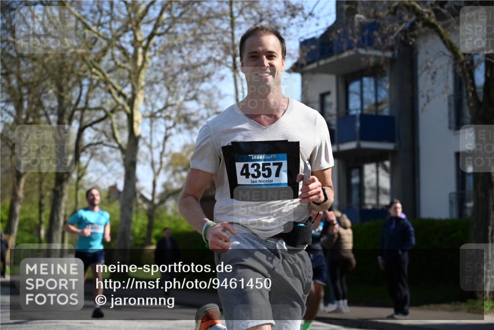 12.04.2026 - 45. Internationalen Wilhelmsburger Insellauf J. Mangold http://msf.ph/oto/9461450 12.04.2026 10:46:07 Ziel 3256, 3848, 3849, 5690, 4182, 2460, 2706, 4357, 3952, 4755, 3480, 5050, 5598, 3635, 4762, 5466, 2596, 3008, 4631, 2841, 5726, 5562, 3484, 4331, 3553, 3713, 3860, 5538, 4706, 4700, 5803 meine-sportfotos.de