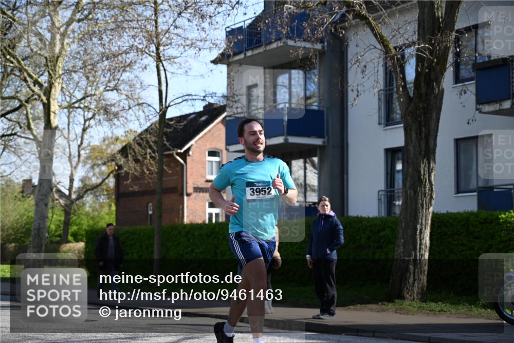 12.04.2026 - 45. Internationalen Wilhelmsburger Insellauf J. Mangold http://msf.ph/oto/9461463 12.04.2026 10:46:08 Ziel 3256, 3848, 3849, 5690, 4182, 2460, 2706, 4357, 3952, 4755, 3480, 5050, 5598, 3635, 4762, 5466, 2596, 3008, 4631, 2841, 5726, 5562, 5562, 3484, 4331, 3553, 3713, 3860, 5538, 4706, 4700, 5803 meine-sportfotos.de