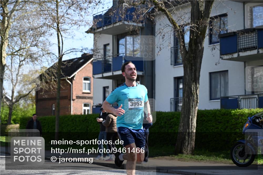 12.04.2026 - 45. Internationalen Wilhelmsburger Insellauf J. Mangold http://msf.ph/oto/9461466 12.04.2026 10:46:08 Ziel 3256, 3848, 3849, 5690, 4182, 2460, 2706, 4357, 3952, 4755, 3480, 5050, 5598, 3635, 4762, 5466, 2596, 3008, 4631, 2841, 5726, 5562, 5562, 3484, 4331, 3553, 3713, 3860, 5538, 4706, 4700, 5803 meine-sportfotos.de