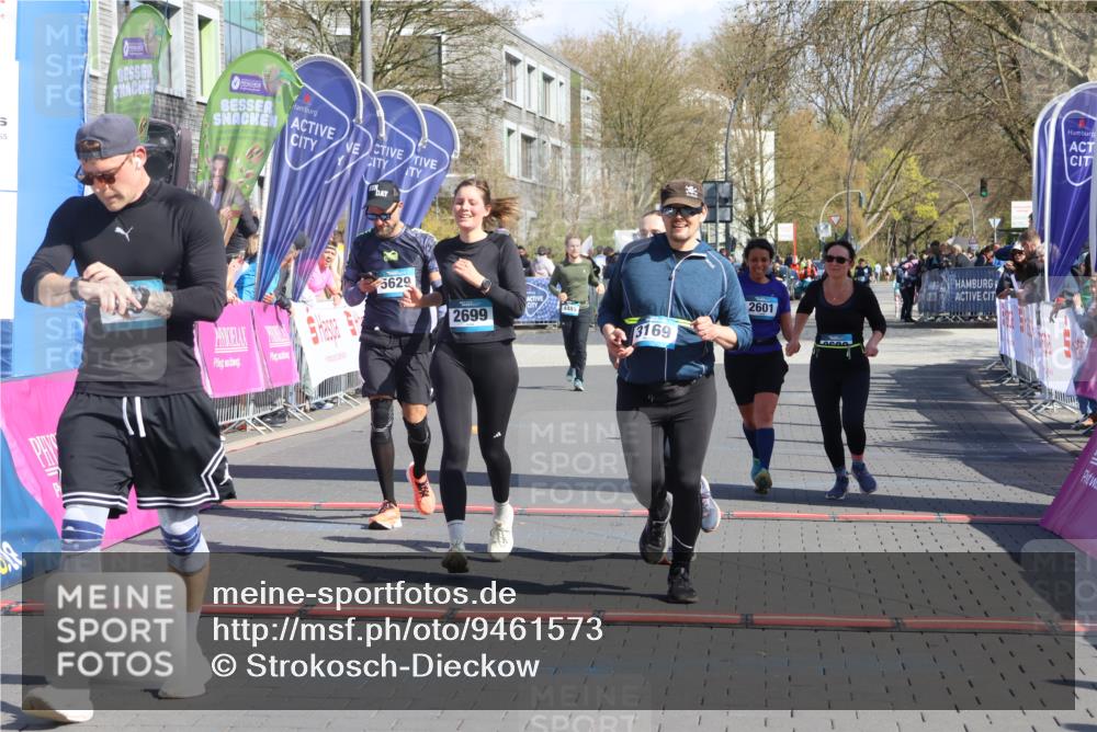 12.04.2026 - 45. Internationalen Wilhelmsburger Insellauf Strokosch-Dieckow http://msf.ph/oto/9461573 12.04.2026 11:09:33 Ziel 4406, 3169, 2699, 3005, 5629, 2620, 2601 meine-sportfotos.de