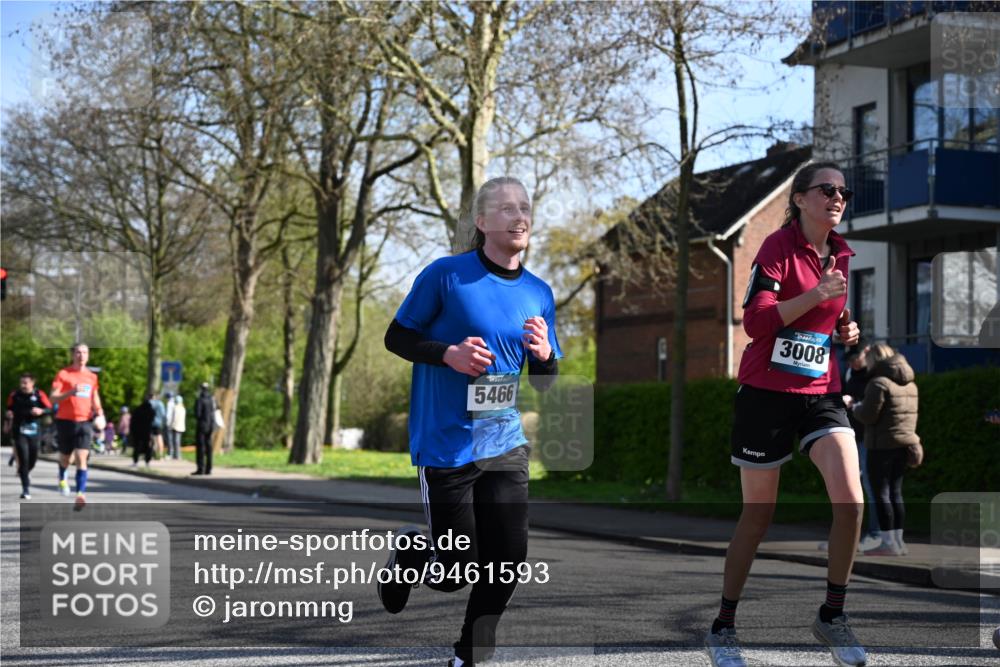 12.04.2026 - 45. Internationalen Wilhelmsburger Insellauf J. Mangold http://msf.ph/oto/9461593 12.04.2026 10:46:27 Ziel 5050, 5598, 3635, 4762, 5466, 2596, 3008, 4631, 2841, 5726, 5562, 3484, 4331, 3553, 3713, 3860, 5538, 4706, 4700, 5803, 2206, 5421, 5626, 3493, 3494, 3010, 3854, 2393, 2845, 2393, 2845, 3332, 3349, 4297, 3830, 3098, 5445 meine-sportfotos.de