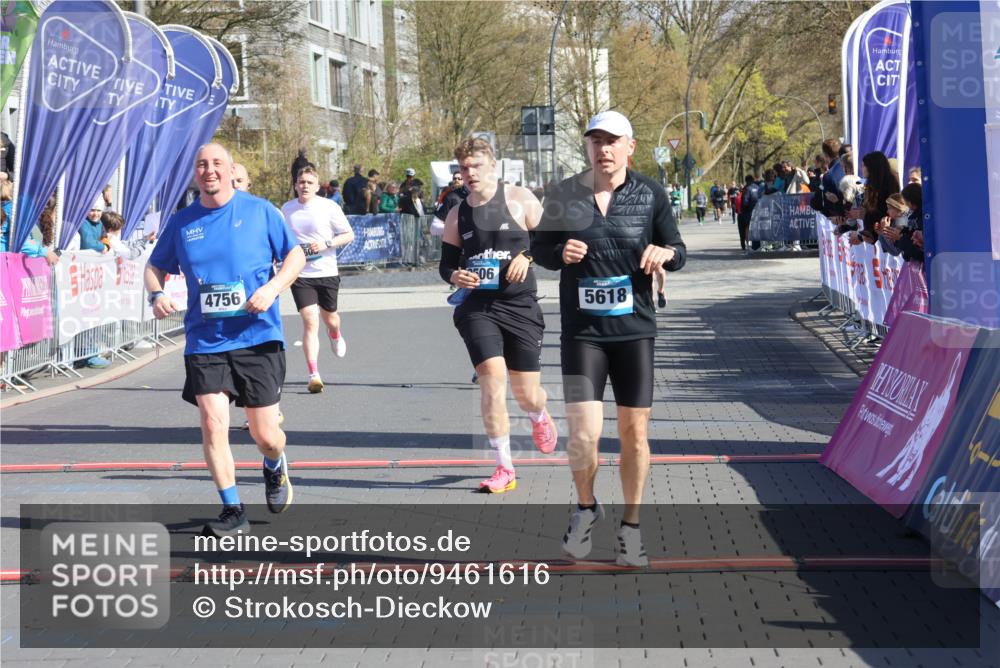 12.04.2026 - 45. Internationalen Wilhelmsburger Insellauf Strokosch-Dieckow http://msf.ph/oto/9461616 12.04.2026 10:51:39 Ziel 5618, 4756, 2506, 3996, 5608, 2598 meine-sportfotos.de
