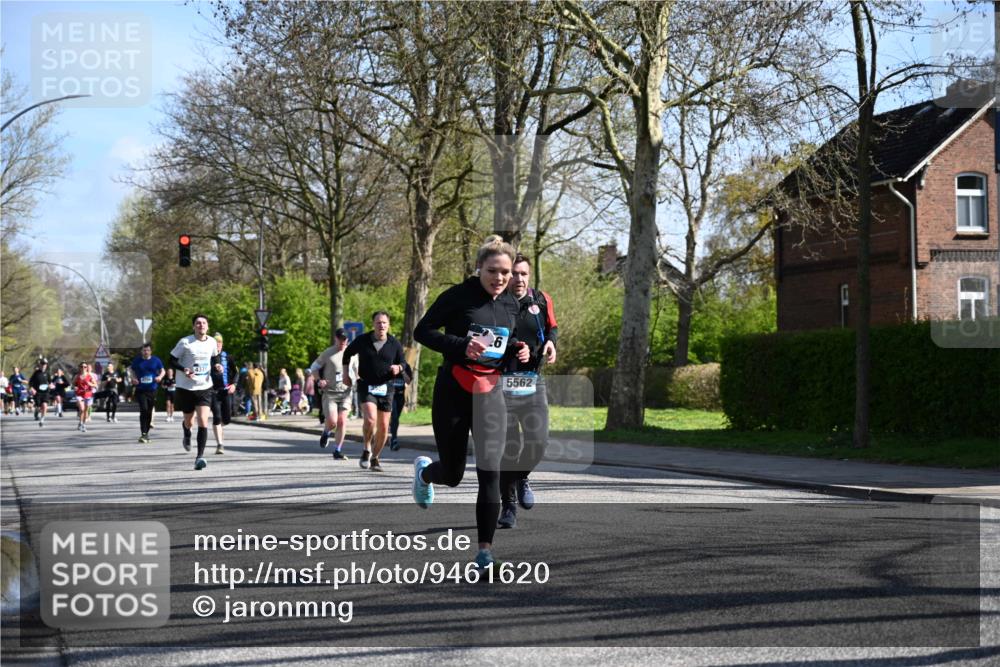 12.04.2026 - 45. Internationalen Wilhelmsburger Insellauf J. Mangold http://msf.ph/oto/9461620 12.04.2026 10:46:32 Ziel 3635, 4762, 5466, 2596, 3008, 4631, 2841, 5726, 5562, 3484, 4331, 3553, 3713, 3860, 5538, 4706, 4700, 5803, 2206, 5421, 5626, 3493, 3494, 3010, 3854, 2393, 2845, 3332, 3349, 4297, 3830, 3098, 5445, 4992, 3450, 5054 meine-sportfotos.de