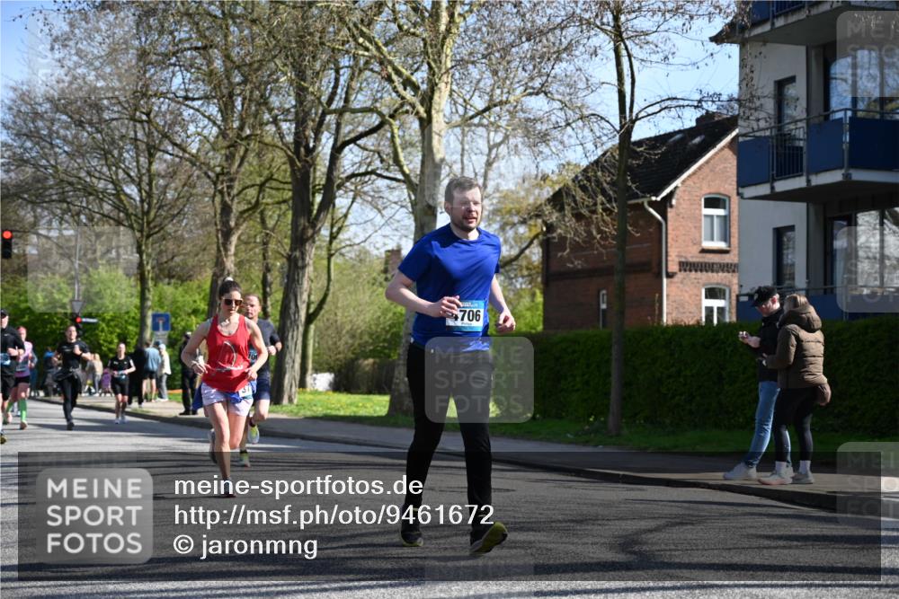 12.04.2026 - 45. Internationalen Wilhelmsburger Insellauf J. Mangold http://msf.ph/oto/9461672 12.04.2026 10:46:41 Ziel 2841, 5726, 5562, 3484, 4331, 3553, 3713, 3860, 5538, 4706, 4700, 5803, 2206, 5421, 5626, 3493, 3494, 3010, 3854, 2393, 2845, 3332, 3349, 4297, 4297, 3830, 3098, 5445, 4992, 4992, 3450, 5054 meine-sportfotos.de