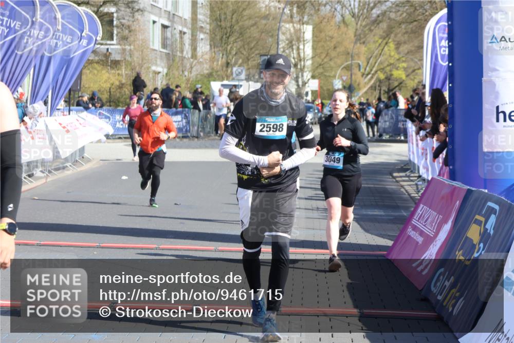 12.04.2026 - 45. Internationalen Wilhelmsburger Insellauf Strokosch-Dieckow http://msf.ph/oto/9461715 12.04.2026 10:51:45 Ziel 3996, 5608, 2598, 3049, 4263, 5769 meine-sportfotos.de
