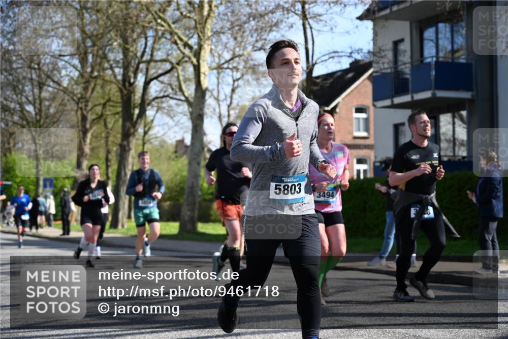 12.04.2026 - 45. Internationalen Wilhelmsburger Insellauf J. Mangold http://msf.ph/oto/9461718 12.04.2026 10:46:47 Ziel 3484, 4331, 3553, 3713, 3860, 5538, 4706, 4700, 5803, 2206, 5421, 5626, 3493, 3494, 3010, 3854, 2393, 2845, 3332, 3349, 4297, 3830, 3830, 3098, 5445, 4992, 3450, 5054 meine-sportfotos.de