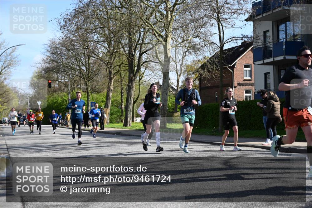 12.04.2026 - 45. Internationalen Wilhelmsburger Insellauf J. Mangold http://msf.ph/oto/9461724 12.04.2026 10:46:49 Ziel 3713, 3860, 5538, 4706, 4700, 5803, 2206, 5421, 5626, 3493, 3494, 3010, 3854, 2393, 2845, 3332, 3349, 4297, 3830, 3098, 5445, 3098, 5445, 4992, 3450, 5054, 2358, 4932 meine-sportfotos.de