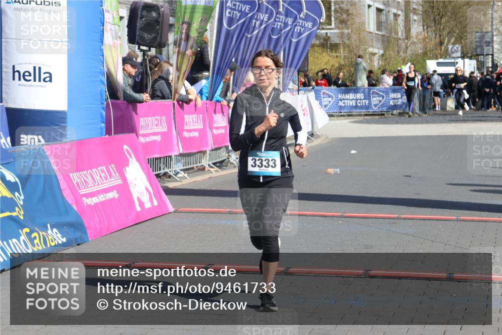 12.04.2026 - 45. Internationalen Wilhelmsburger Insellauf Strokosch-Dieckow http://msf.ph/oto/9461733 12.04.2026 11:09:46 Ziel 3333 meine-sportfotos.de