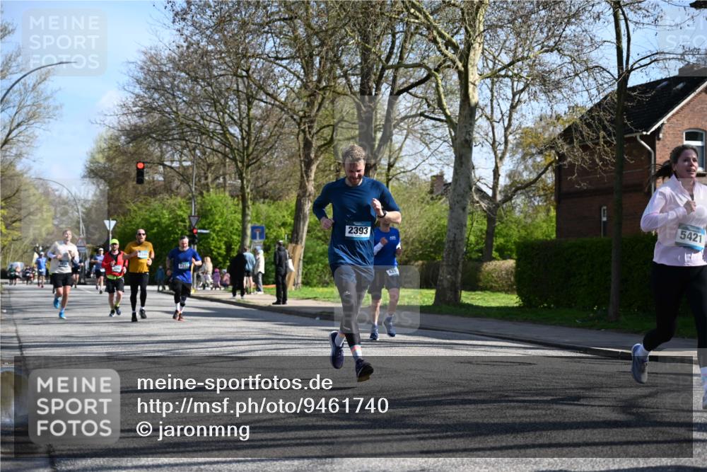 12.04.2026 - 45. Internationalen Wilhelmsburger Insellauf J. Mangold http://msf.ph/oto/9461740 12.04.2026 10:46:50 Ziel 3860, 5538, 4706, 4700, 5803, 2206, 5421, 5626, 3493, 3494, 3010, 3854, 2393, 2845, 3332, 3349, 4297, 3830, 3098, 5445, 4992, 3450, 5054, 2358, 4932 meine-sportfotos.de