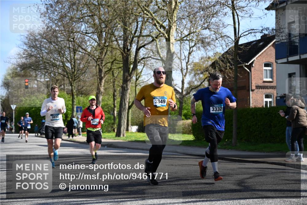 12.04.2026 - 45. Internationalen Wilhelmsburger Insellauf J. Mangold http://msf.ph/oto/9461771 12.04.2026 10:46:56 Ziel 5803, 2206, 5421, 5626, 3493, 3494, 3010, 3854, 2393, 2845, 3332, 3349, 4297, 3830, 3098, 5445, 4992, 3450, 5054, 5054, 2358, 4932, 4402, 4367 meine-sportfotos.de