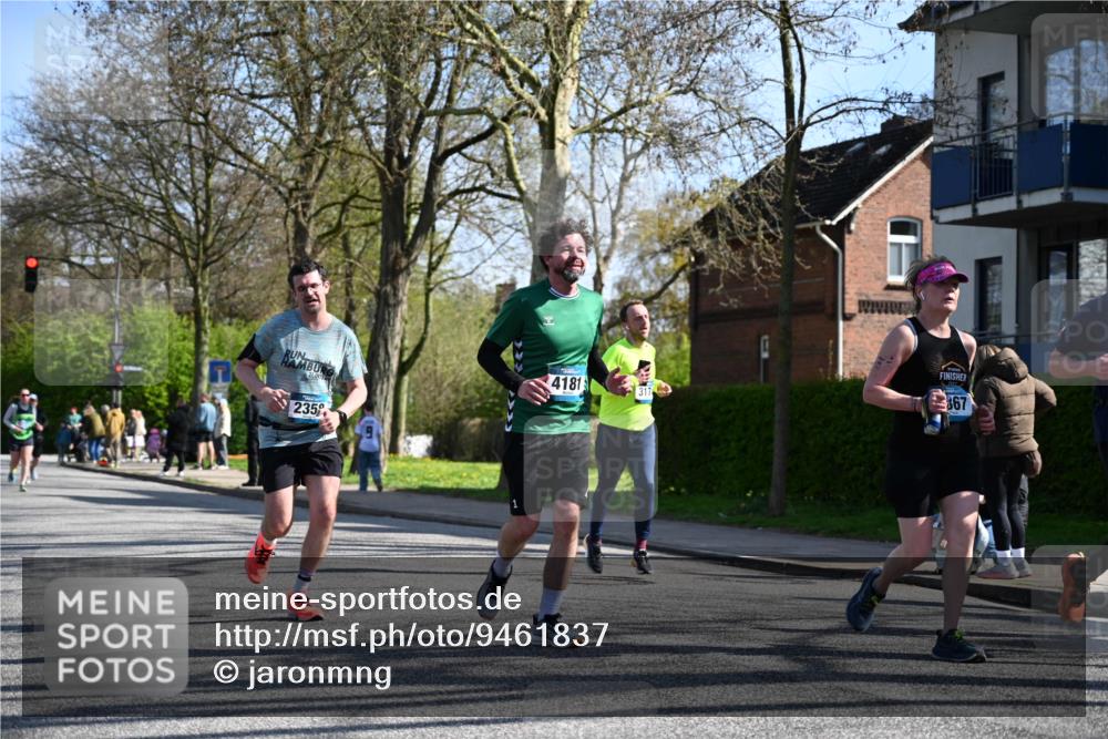 12.04.2026 - 45. Internationalen Wilhelmsburger Insellauf J. Mangold http://msf.ph/oto/9461837 12.04.2026 10:47:27 Ziel 2358, 4932, 4402, 4367, 4181, 5272, 3174, 3174, 4360, 4539, 3762, 4568, 3325, 5749, 2784, 4834, 4330, 3311, 2809, 4415, 4681, 2373, 2384, 2442, 3631, 5578, 3414 meine-sportfotos.de