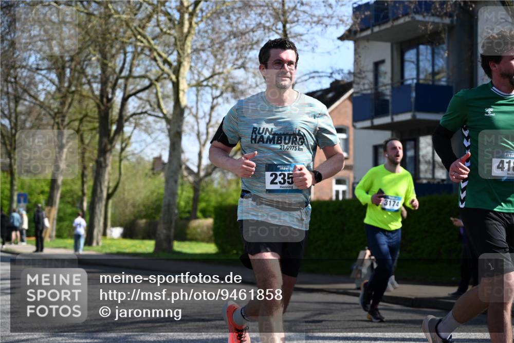 12.04.2026 - 45. Internationalen Wilhelmsburger Insellauf J. Mangold http://msf.ph/oto/9461858 12.04.2026 10:47:29 Ziel 2358, 4932, 4402, 4367, 4181, 5272, 3174, 4360, 4539, 4539, 3762, 4568, 3325, 5749, 2784, 4834, 4330, 3311, 2809, 4415, 4681, 2373, 2384, 2442, 3631, 5578, 3414, 3307 meine-sportfotos.de
