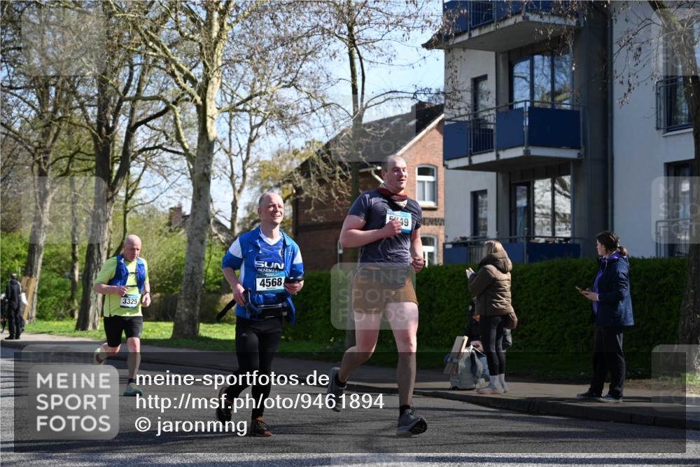12.04.2026 - 45. Internationalen Wilhelmsburger Insellauf J. Mangold http://msf.ph/oto/9461894 12.04.2026 10:47:44 Ziel 4402, 4367, 4181, 5272, 3174, 4360, 4539, 3762, 4568, 3325, 5749, 2784, 4834, 4330, 3311, 2809, 4415, 4681, 2373, 2384, 2442, 3631, 5578, 3414, 3307, 4882, 2053, 4563, 4866, 2438, 3513, 2854, 2887, 3103, 4424 meine-sportfotos.de