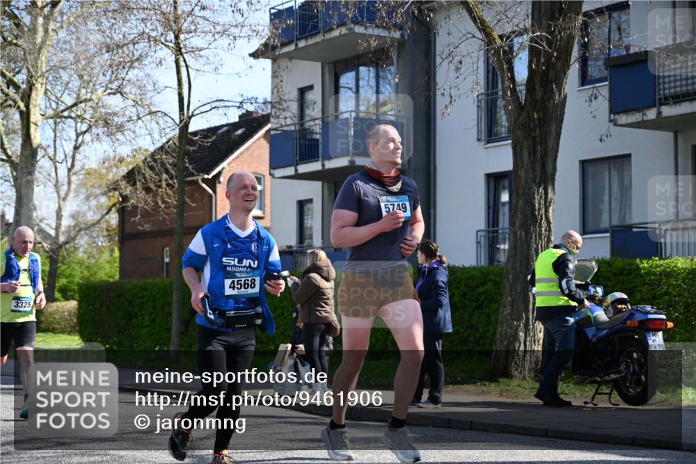 12.04.2026 - 45. Internationalen Wilhelmsburger Insellauf J. Mangold http://msf.ph/oto/9461906 12.04.2026 10:47:45 Ziel 4181, 5272, 3174, 4360, 4539, 3762, 4568, 3325, 5749, 2784, 4834, 4330, 3311, 2809, 4330, 3311, 2809, 4415, 4681, 2373, 2384, 2442, 3631, 5578, 3414, 3307, 4882, 2053, 4563, 4866, 2438, 3513, 2854, 2887, 3103, 4424 meine-sportfotos.de