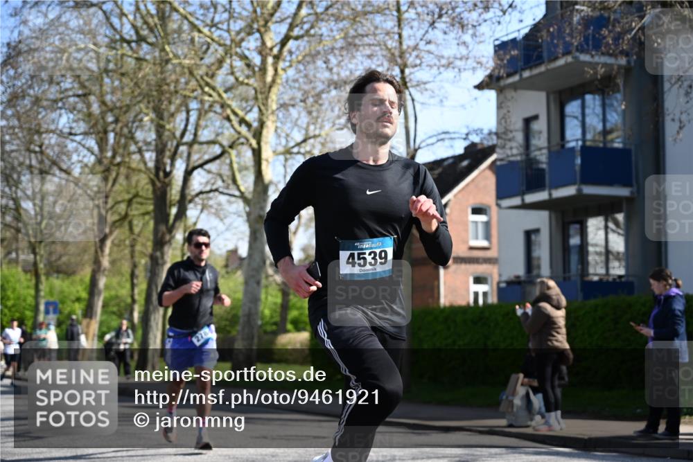 12.04.2026 - 45. Internationalen Wilhelmsburger Insellauf J. Mangold http://msf.ph/oto/9461921 12.04.2026 10:47:48 Ziel 5272, 3174, 4360, 4539, 3762, 4568, 3325, 5749, 2784, 4834, 4330, 3311, 2809, 4415, 4681, 4415, 4681, 2373, 2384, 2442, 3631, 5578, 3414, 3307, 4882, 2053, 4563, 4866, 2438, 2438, 3513, 2854, 2887, 3103, 4424, 3509, 4768, 3060 meine-sportfotos.de