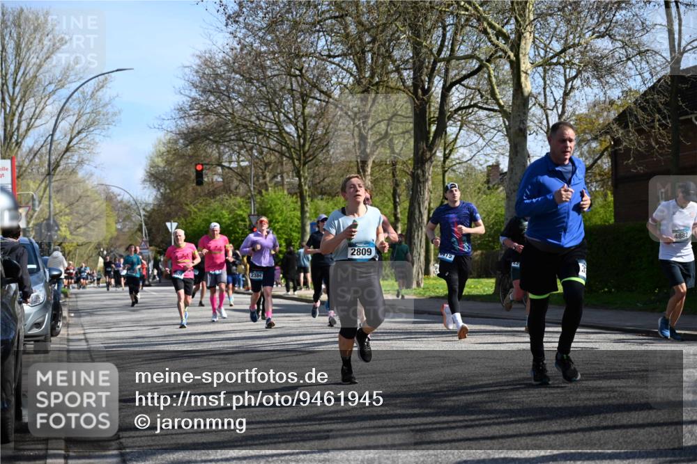 12.04.2026 - 45. Internationalen Wilhelmsburger Insellauf J. Mangold http://msf.ph/oto/9461945 12.04.2026 10:47:56 Ziel 4568, 3325, 5749, 2784, 4834, 4330, 3311, 2809, 4415, 4681, 2373, 2384, 2442, 3631, 5578, 3414, 3307, 4882, 2053, 4563, 4866, 2438, 3513, 2854, 2887, 3103, 4424, 4424, 3509, 4768, 3060, 3063, 2992, 2846, 3722, 4088, 4913 meine-sportfotos.de