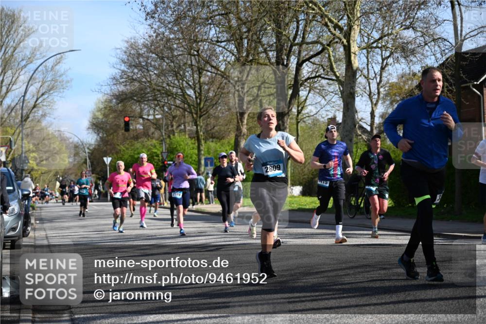 12.04.2026 - 45. Internationalen Wilhelmsburger Insellauf J. Mangold http://msf.ph/oto/9461952 12.04.2026 10:47:57 Ziel 4568, 3325, 5749, 2784, 4834, 4330, 3311, 2809, 4415, 4681, 2373, 2384, 2442, 3631, 5578, 3414, 3307, 4882, 2053, 4563, 4866, 2438, 3513, 2854, 2887, 3103, 4424, 3509, 4768, 3060, 3063, 2992, 2846, 3722, 4088, 4913 meine-sportfotos.de