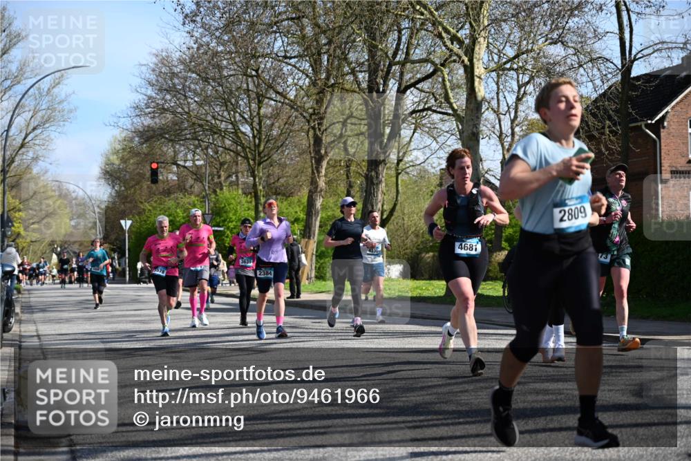 12.04.2026 - 45. Internationalen Wilhelmsburger Insellauf J. Mangold http://msf.ph/oto/9461966 12.04.2026 10:47:58 Ziel 4568, 3325, 5749, 2784, 4834, 4330, 3311, 2809, 4415, 4681, 2373, 2384, 2442, 3631, 5578, 3414, 3307, 4882, 2053, 4563, 4866, 2438, 3513, 2854, 2887, 3103, 4424, 3509, 4768, 3060, 3063, 2992, 2846, 3722, 4088, 4913, 4675 meine-sportfotos.de