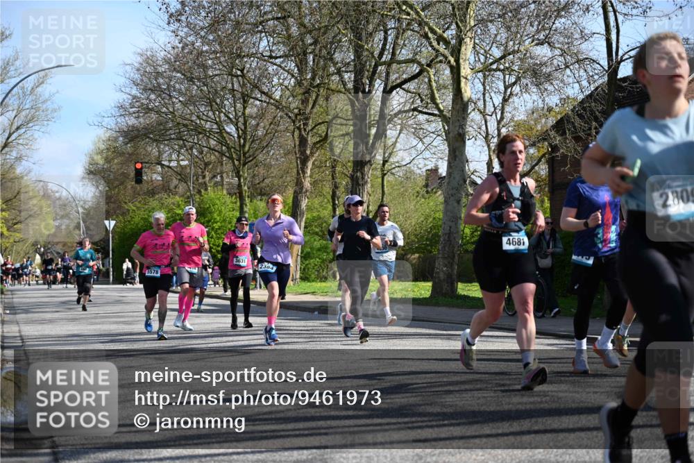 12.04.2026 - 45. Internationalen Wilhelmsburger Insellauf J. Mangold http://msf.ph/oto/9461973 12.04.2026 10:47:58 Ziel 4568, 3325, 5749, 2784, 4834, 4330, 3311, 2809, 4415, 4681, 2373, 2384, 2442, 3631, 5578, 3414, 3307, 4882, 2053, 4563, 4866, 2438, 3513, 2854, 2887, 3103, 4424, 3509, 4768, 3060, 3063, 2992, 2846, 3722, 4088, 4913, 4675 meine-sportfotos.de