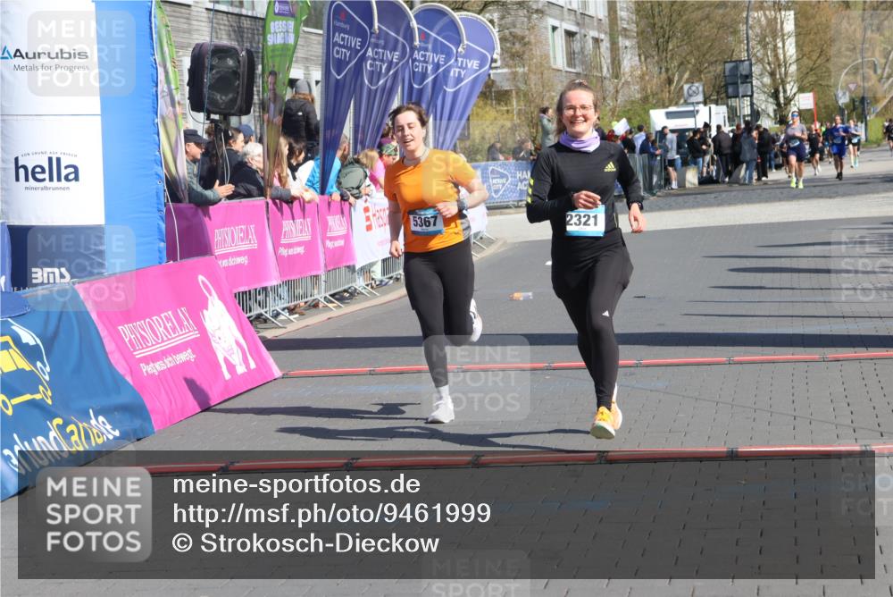 12.04.2026 - 45. Internationalen Wilhelmsburger Insellauf Strokosch-Dieckow http://msf.ph/oto/9461999 12.04.2026 11:10:08 Ziel 2321, 5367 meine-sportfotos.de