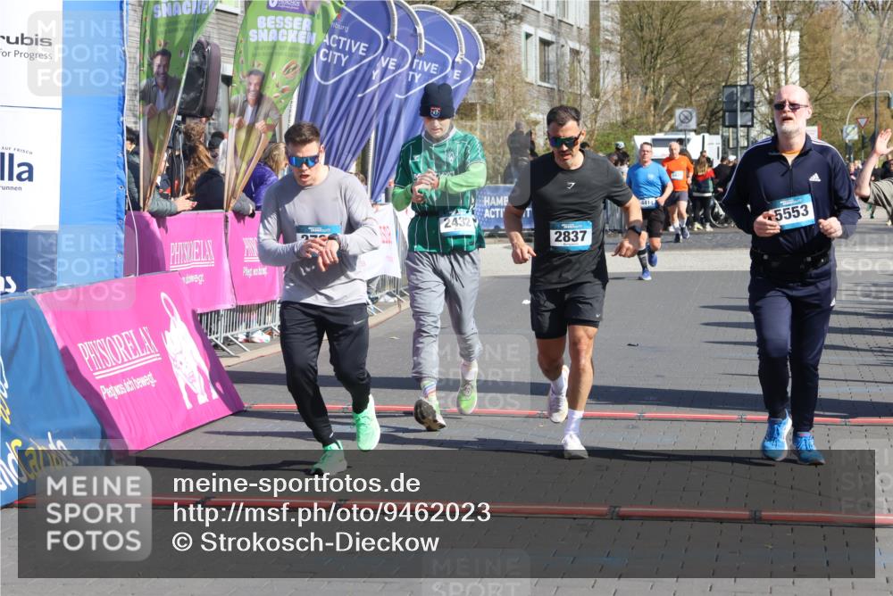 12.04.2026 - 45. Internationalen Wilhelmsburger Insellauf Strokosch-Dieckow http://msf.ph/oto/9462023 12.04.2026 10:52:14 Ziel 3183, 3567, 2729, 5553, 2837, 4541, 2432 meine-sportfotos.de