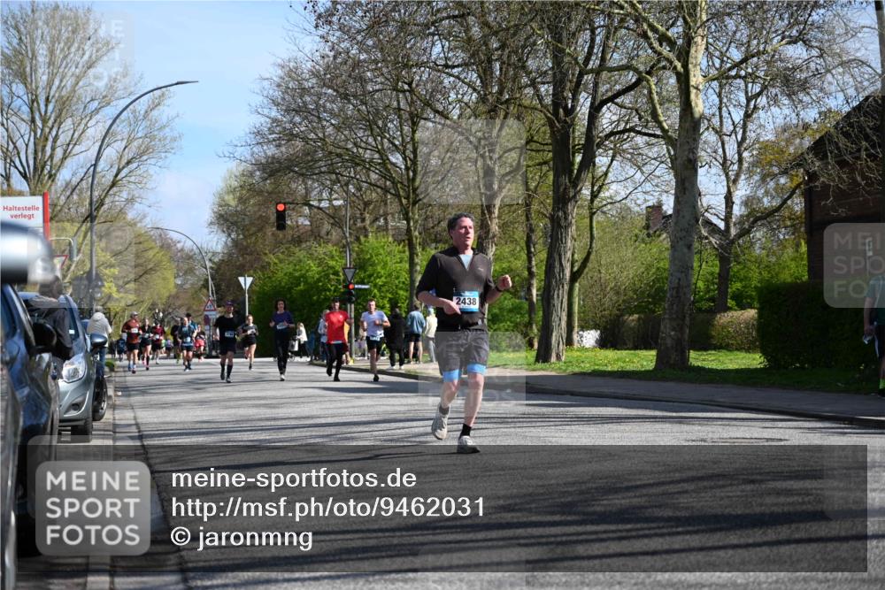 12.04.2026 - 45. Internationalen Wilhelmsburger Insellauf J. Mangold http://msf.ph/oto/9462031 12.04.2026 10:48:07 Ziel 4834, 4330, 3311, 2809, 4415, 4681, 2373, 2384, 2442, 3631, 5578, 3414, 3307, 4882, 2053, 4563, 4866, 2438, 3513, 2854, 2887, 3103, 3103, 4424, 3509, 4768, 3060, 3063, 2992, 2846, 3722, 4088, 4913, 4675, 3007 meine-sportfotos.de