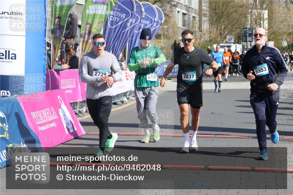 12.04.2026 - 45. Internationalen Wilhelmsburger Insellauf Strokosch-Dieckow http://msf.ph/oto/9462048 12.04.2026 10:52:14 Ziel 3183, 3567, 2729, 5553, 2837, 4541, 2432 meine-sportfotos.de