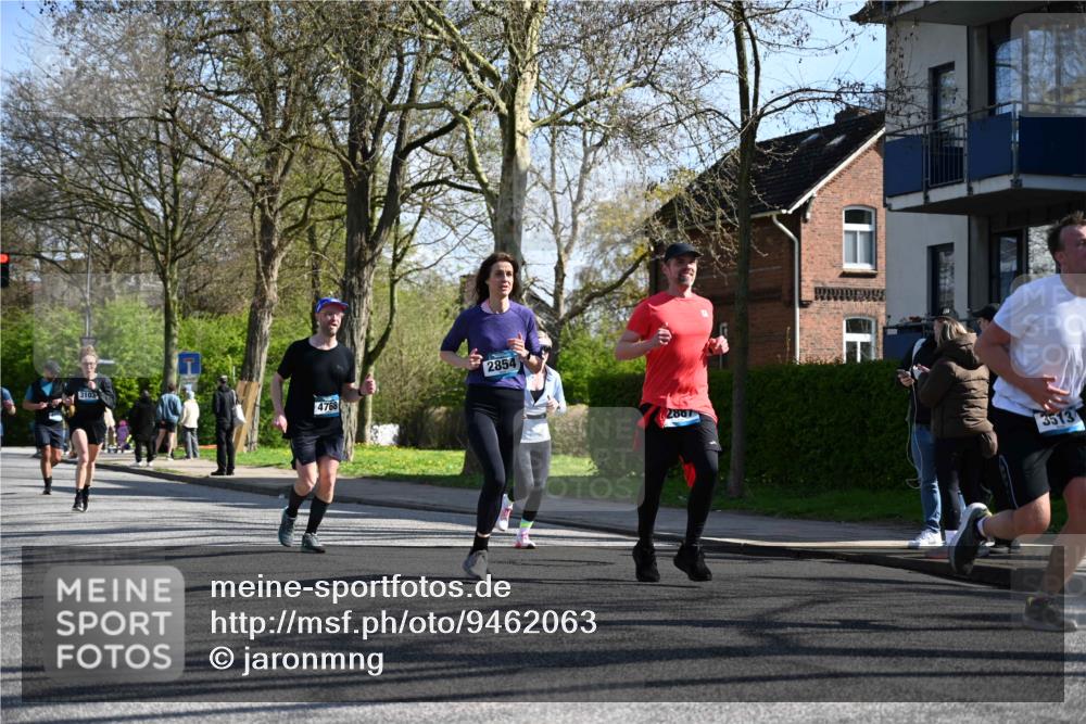 12.04.2026 - 45. Internationalen Wilhelmsburger Insellauf J. Mangold http://msf.ph/oto/9462063 12.04.2026 10:48:16 Ziel 2442, 3631, 5578, 3414, 3307, 4882, 2053, 4563, 4866, 2438, 3513, 2854, 2887, 3103, 4424, 3509, 4768, 3060, 3063, 2992, 2846, 3722, 4088, 3722, 4088, 4913, 4675, 3007, 4336, 3760, 3695, 5039, 2672, 4789, 4661, 5360 meine-sportfotos.de