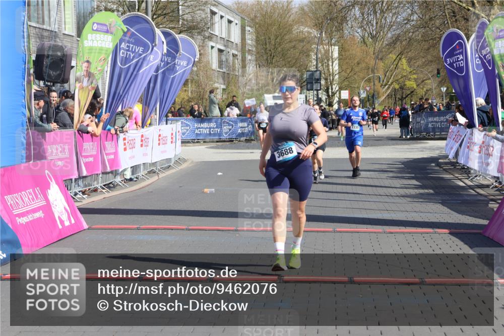 12.04.2026 - 45. Internationalen Wilhelmsburger Insellauf Strokosch-Dieckow http://msf.ph/oto/9462076 12.04.2026 11:10:18 Ziel 3688 meine-sportfotos.de
