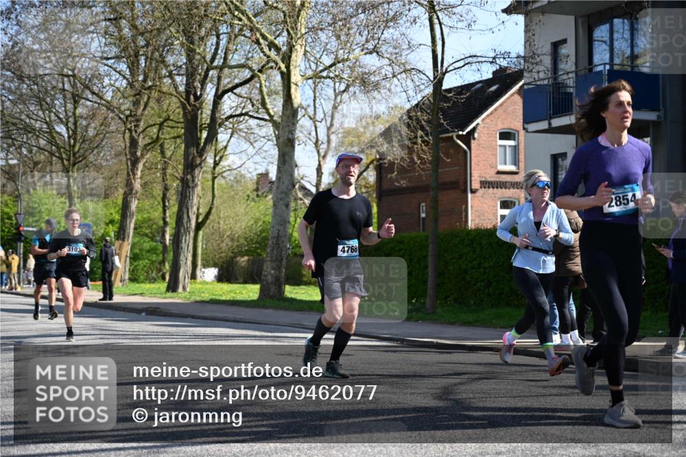 12.04.2026 - 45. Internationalen Wilhelmsburger Insellauf J. Mangold http://msf.ph/oto/9462077 12.04.2026 10:48:17 Ziel 3307, 4882, 2053, 4563, 4866, 2438, 3513, 2854, 2887, 3103, 4424, 3509, 4768, 3060, 3063, 2992, 2846, 3722, 4088, 4913, 4913, 4675, 3007, 4336, 3760, 3695, 5039, 2672, 4789, 4661, 5360, 5649 meine-sportfotos.de