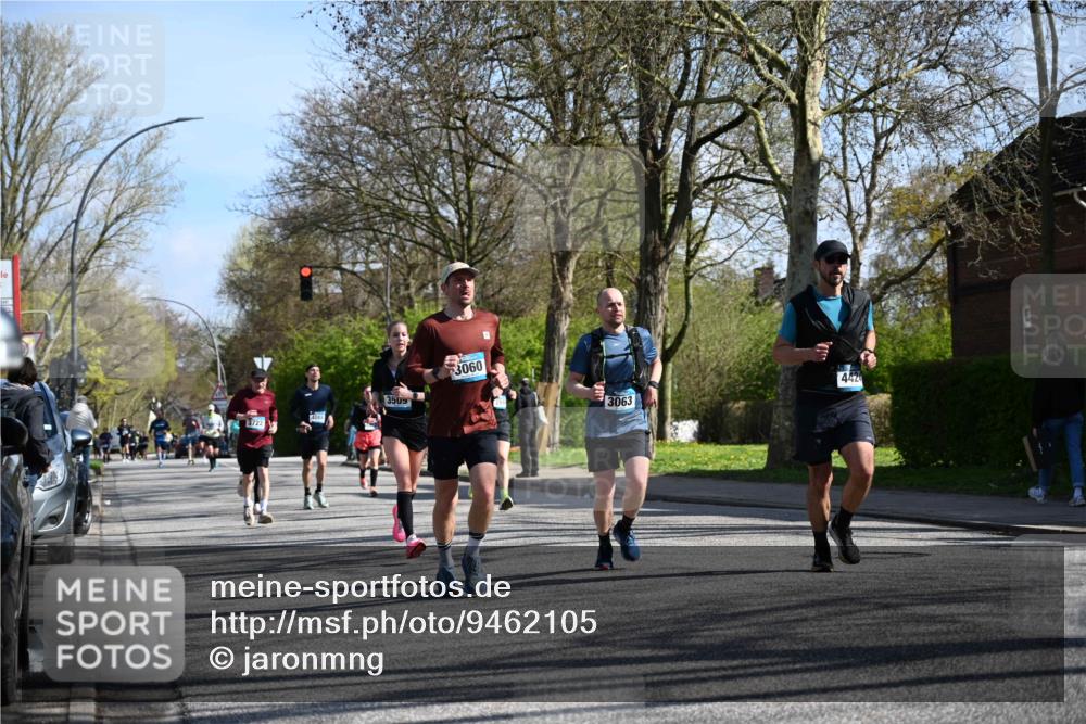 12.04.2026 - 45. Internationalen Wilhelmsburger Insellauf J. Mangold http://msf.ph/oto/9462105 12.04.2026 10:48:21 Ziel 2438, 3513, 2854, 2887, 3103, 4424, 3509, 4768, 3060, 3063, 2992, 2846, 3722, 4088, 4913, 4675, 3007, 4336, 4336, 3760, 3695, 5039, 2672, 4789, 4661, 5360, 5649, 2649, 2231, 3200 meine-sportfotos.de