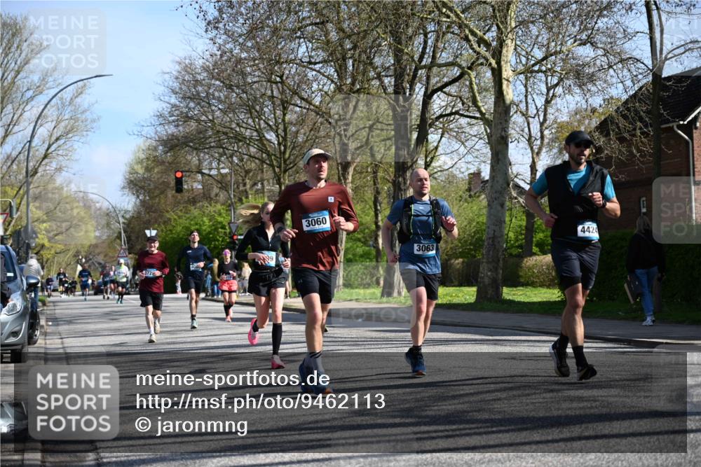 12.04.2026 - 45. Internationalen Wilhelmsburger Insellauf J. Mangold http://msf.ph/oto/9462113 12.04.2026 10:48:21 Ziel 2438, 3513, 2854, 2887, 3103, 4424, 3509, 4768, 3060, 3063, 2992, 2846, 3722, 4088, 4913, 4675, 3007, 4336, 4336, 3760, 3695, 5039, 2672, 4789, 4661, 5360, 5649, 2649, 2231, 3200 meine-sportfotos.de