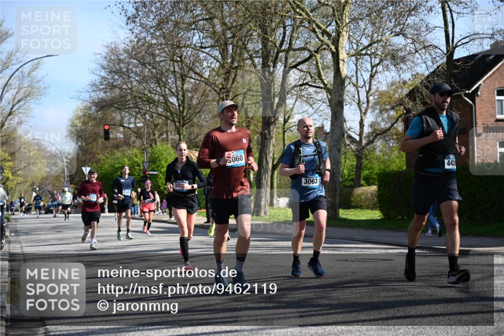 12.04.2026 - 45. Internationalen Wilhelmsburger Insellauf J. Mangold http://msf.ph/oto/9462119 12.04.2026 10:48:22 Ziel 2438, 3513, 2854, 2887, 3103, 4424, 3509, 4768, 3060, 3063, 2992, 2846, 3722, 4088, 4913, 4675, 4675, 3007, 4336, 3760, 3760, 3695, 5039, 2672, 4789, 4661, 5360, 5649, 2649, 2231, 3200 meine-sportfotos.de