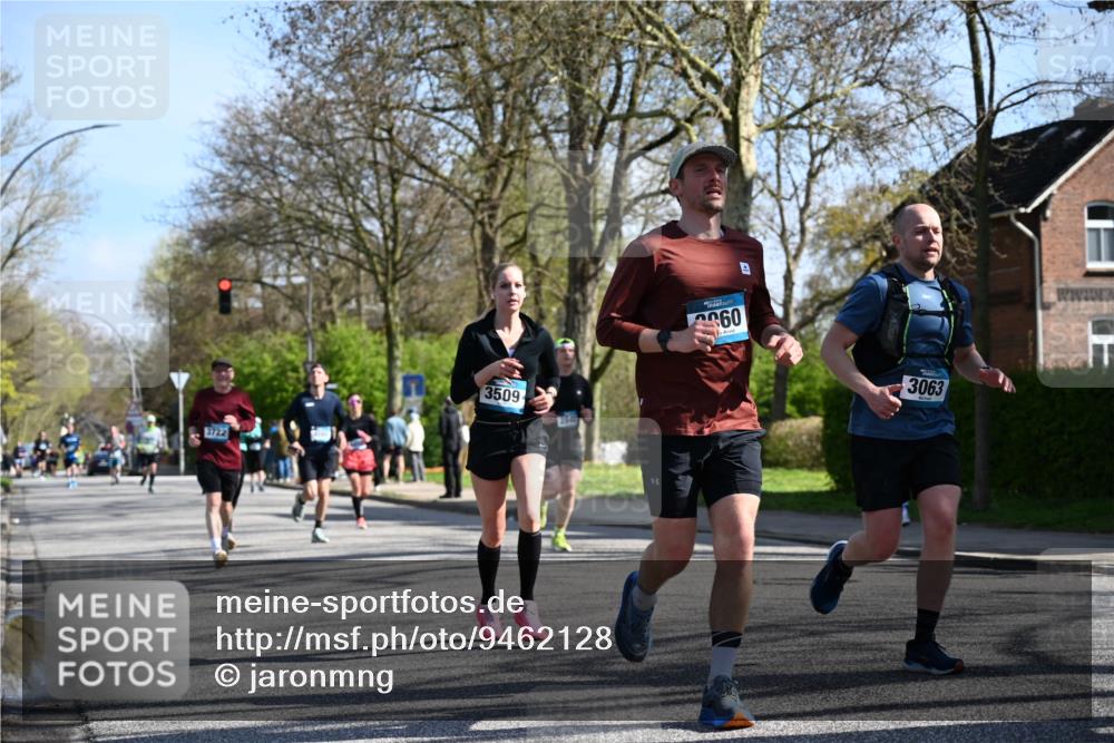 12.04.2026 - 45. Internationalen Wilhelmsburger Insellauf J. Mangold http://msf.ph/oto/9462128 12.04.2026 10:48:23 Ziel 2438, 3513, 2854, 2887, 3103, 4424, 3509, 4768, 3060, 3063, 2992, 2846, 3722, 4088, 4913, 4675, 3007, 3007, 4336, 3760, 3695, 5039, 2672, 4789, 4661, 5360, 5649, 2649, 2231, 3200, 4185, 2179 meine-sportfotos.de