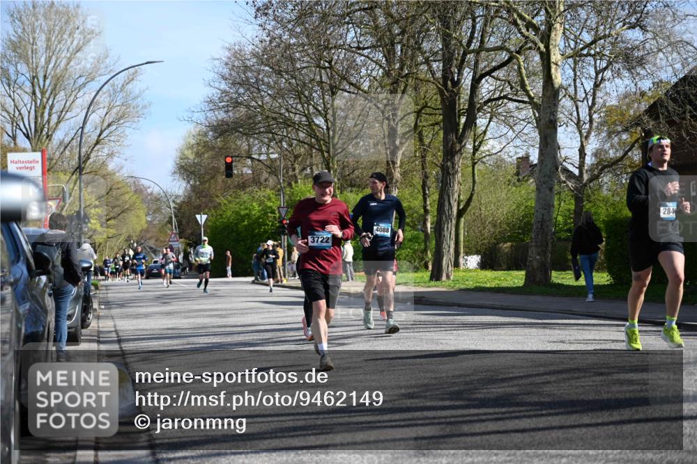 12.04.2026 - 45. Internationalen Wilhelmsburger Insellauf J. Mangold http://msf.ph/oto/9462149 12.04.2026 10:48:25 Ziel 2438, 3513, 2854, 2887, 3103, 4424, 3509, 4768, 3060, 3063, 2992, 2846, 3722, 4088, 4913, 4675, 3007, 4336, 3760, 3695, 5039, 2672, 3695, 5039, 2672, 4789, 4661, 5360, 5649, 2649, 2231, 3200, 4185, 2179 meine-sportfotos.de