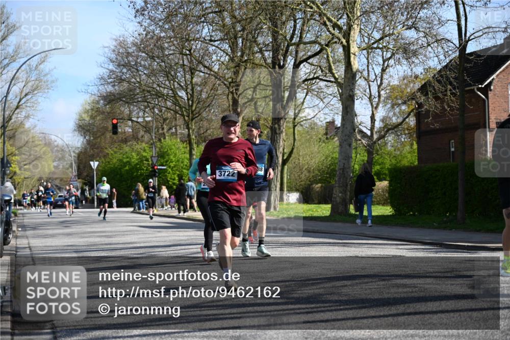 12.04.2026 - 45. Internationalen Wilhelmsburger Insellauf J. Mangold http://msf.ph/oto/9462162 12.04.2026 10:48:25 Ziel 2438, 3513, 2854, 2887, 3103, 4424, 3509, 4768, 3060, 3063, 2992, 2846, 3722, 4088, 4913, 4675, 3007, 4336, 3760, 3695, 5039, 2672, 3695, 5039, 2672, 4789, 4661, 5360, 5649, 2649, 2231, 3200, 4185, 2179 meine-sportfotos.de