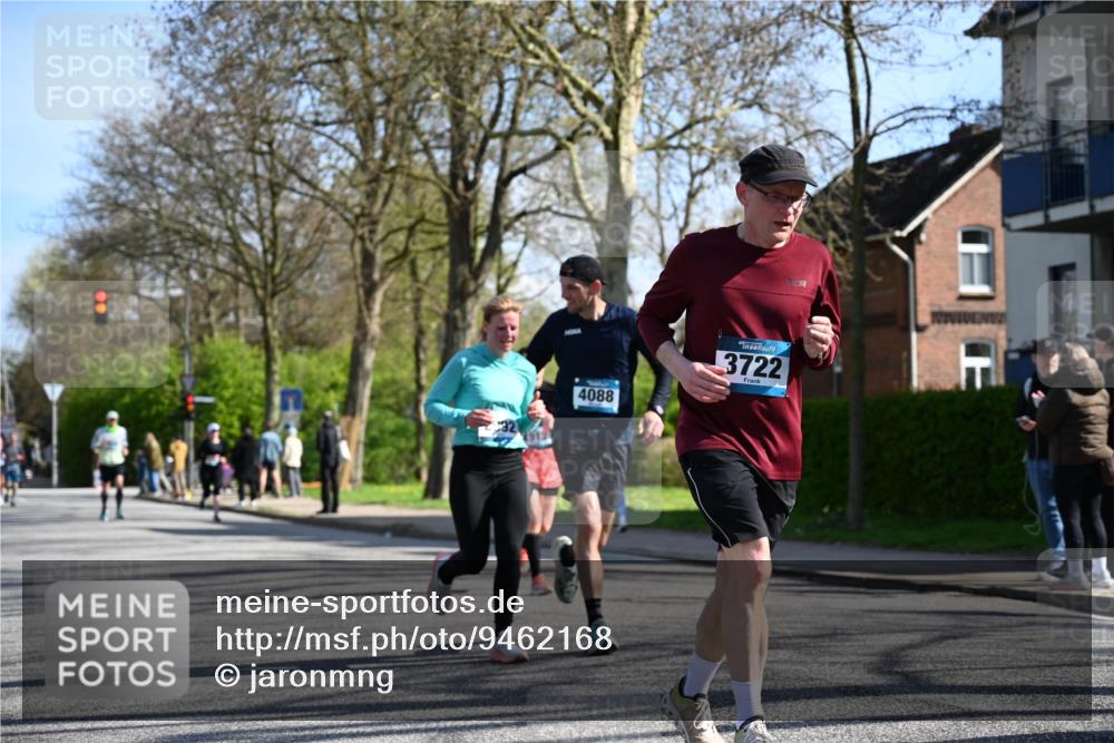 12.04.2026 - 45. Internationalen Wilhelmsburger Insellauf J. Mangold http://msf.ph/oto/9462168 12.04.2026 10:48:26 Ziel 3513, 2854, 2887, 3103, 4424, 3509, 4768, 3060, 3063, 2992, 2846, 3722, 4088, 4913, 4675, 3007, 4336, 3760, 3695, 5039, 2672, 4789, 4661, 5360, 5649, 2649, 2231, 3200, 4185, 2179 meine-sportfotos.de