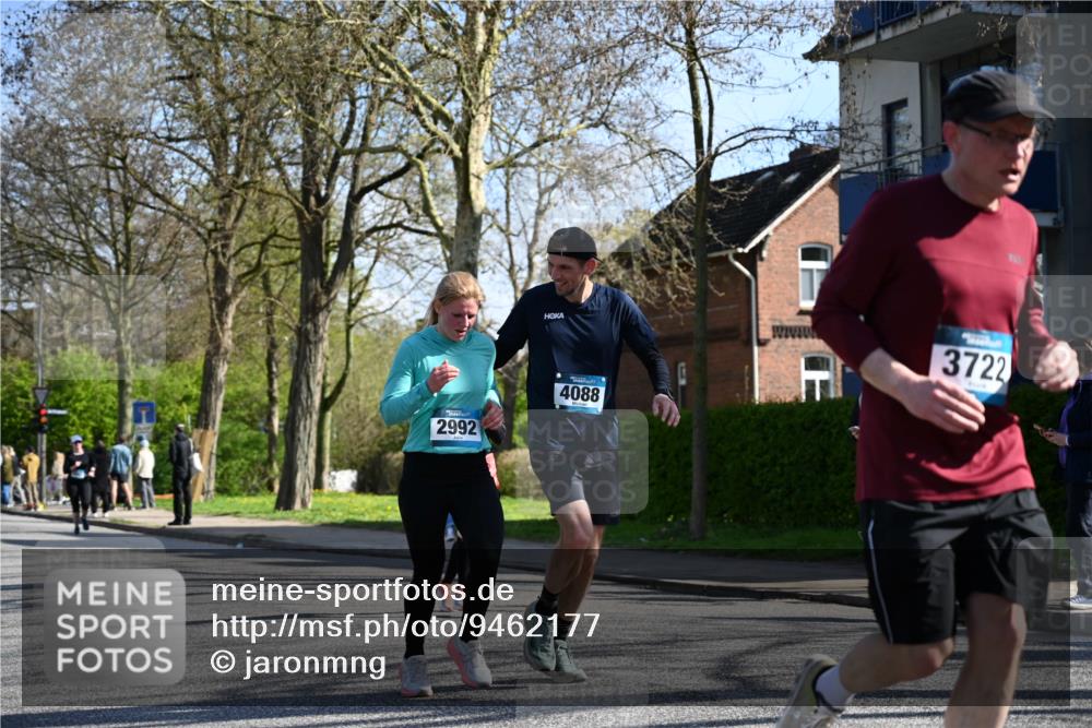 12.04.2026 - 45. Internationalen Wilhelmsburger Insellauf J. Mangold http://msf.ph/oto/9462177 12.04.2026 10:48:27 Ziel 2854, 2887, 3103, 4424, 3509, 4768, 3060, 3063, 2992, 2846, 3722, 4088, 4913, 4675, 3007, 4336, 3760, 3695, 5039, 2672, 4789, 4789, 4661, 5360, 5649, 2649, 2231, 3200, 4185, 2179 meine-sportfotos.de