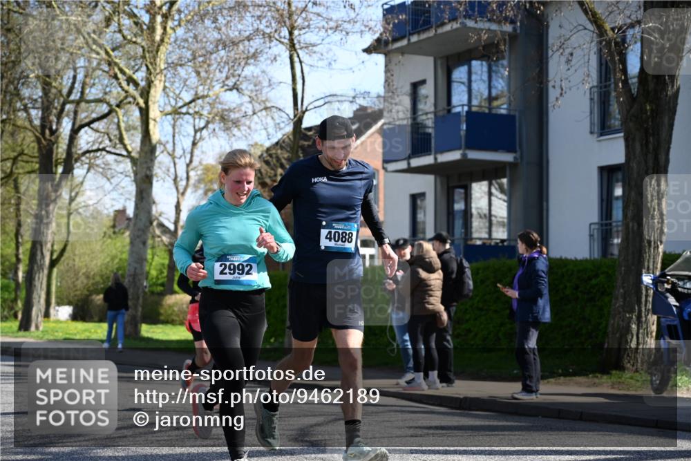 12.04.2026 - 45. Internationalen Wilhelmsburger Insellauf J. Mangold http://msf.ph/oto/9462189 12.04.2026 10:48:27 Ziel 2854, 2887, 3103, 4424, 3509, 4768, 3060, 3063, 2992, 2846, 3722, 4088, 4913, 4675, 3007, 4336, 3760, 3695, 5039, 2672, 4789, 4789, 4661, 5360, 5649, 2649, 2231, 3200, 4185, 2179 meine-sportfotos.de