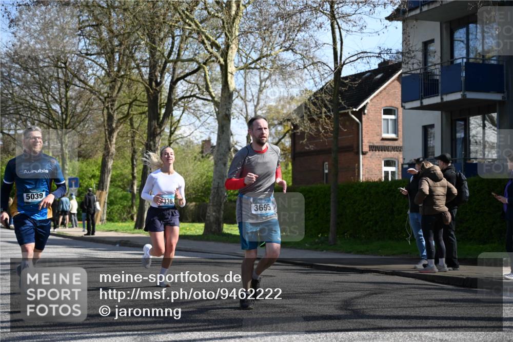 12.04.2026 - 45. Internationalen Wilhelmsburger Insellauf J. Mangold http://msf.ph/oto/9462222 12.04.2026 10:48:41 Ziel 3722, 4088, 4913, 4675, 3007, 4336, 3760, 3695, 5039, 2672, 4789, 4661, 5360, 5649, 5649, 2649, 2231, 3200, 4185, 2179, 3427, 2635, 2732, 2371 meine-sportfotos.de