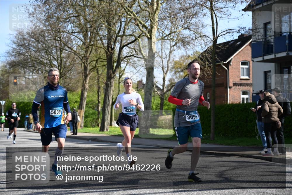 12.04.2026 - 45. Internationalen Wilhelmsburger Insellauf J. Mangold http://msf.ph/oto/9462226 12.04.2026 10:48:41 Ziel 3722, 4088, 4913, 4675, 3007, 4336, 3760, 3695, 5039, 2672, 4789, 4661, 5360, 5649, 5649, 2649, 2231, 3200, 4185, 2179, 3427, 2635, 2732, 2371 meine-sportfotos.de