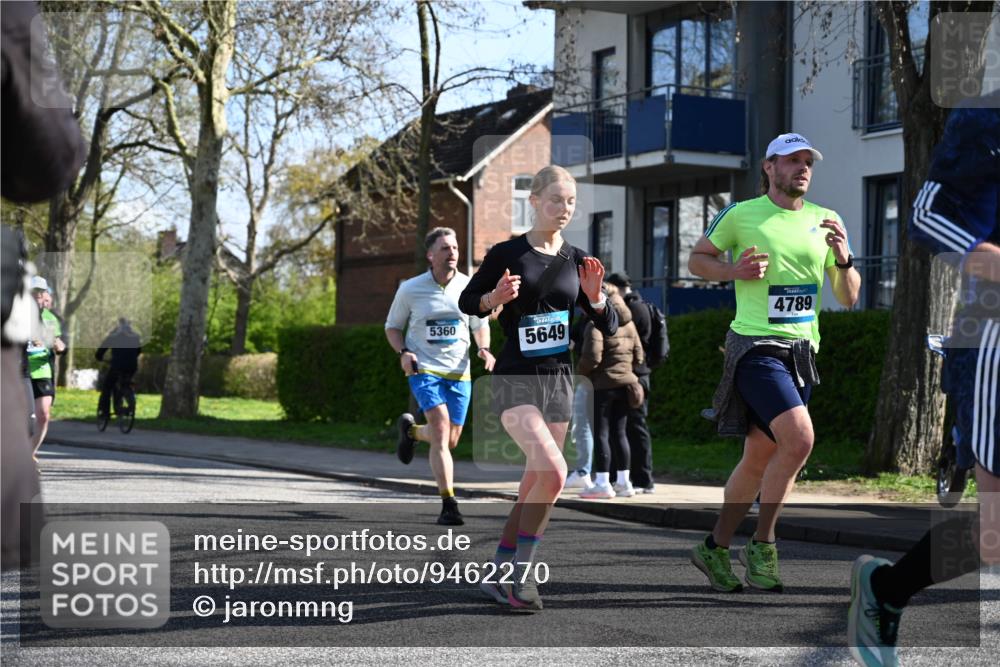 12.04.2026 - 45. Internationalen Wilhelmsburger Insellauf J. Mangold http://msf.ph/oto/9462270 12.04.2026 10:48:53 Ziel 4336, 3760, 3695, 5039, 2672, 4789, 4661, 5360, 5649, 2649, 2231, 3200, 4185, 2179, 3427, 2635, 2732, 2371, 3363, 2661, 4715, 2392 meine-sportfotos.de