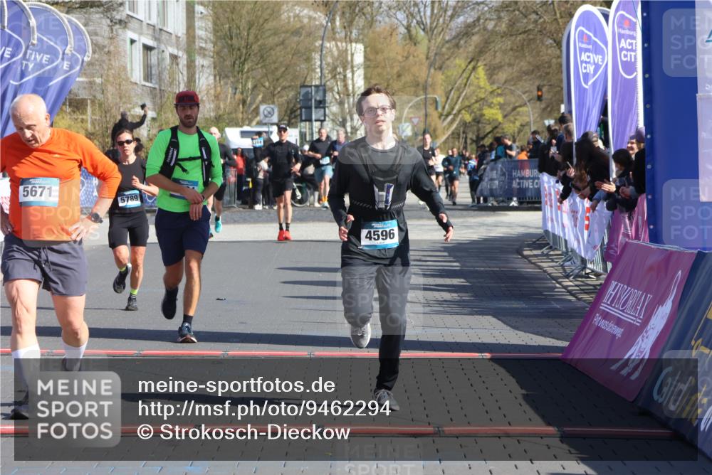 12.04.2026 - 45. Internationalen Wilhelmsburger Insellauf Strokosch-Dieckow http://msf.ph/oto/9462294 12.04.2026 10:52:25 Ziel 4414, 5671, 4596, 4024, 5789 meine-sportfotos.de