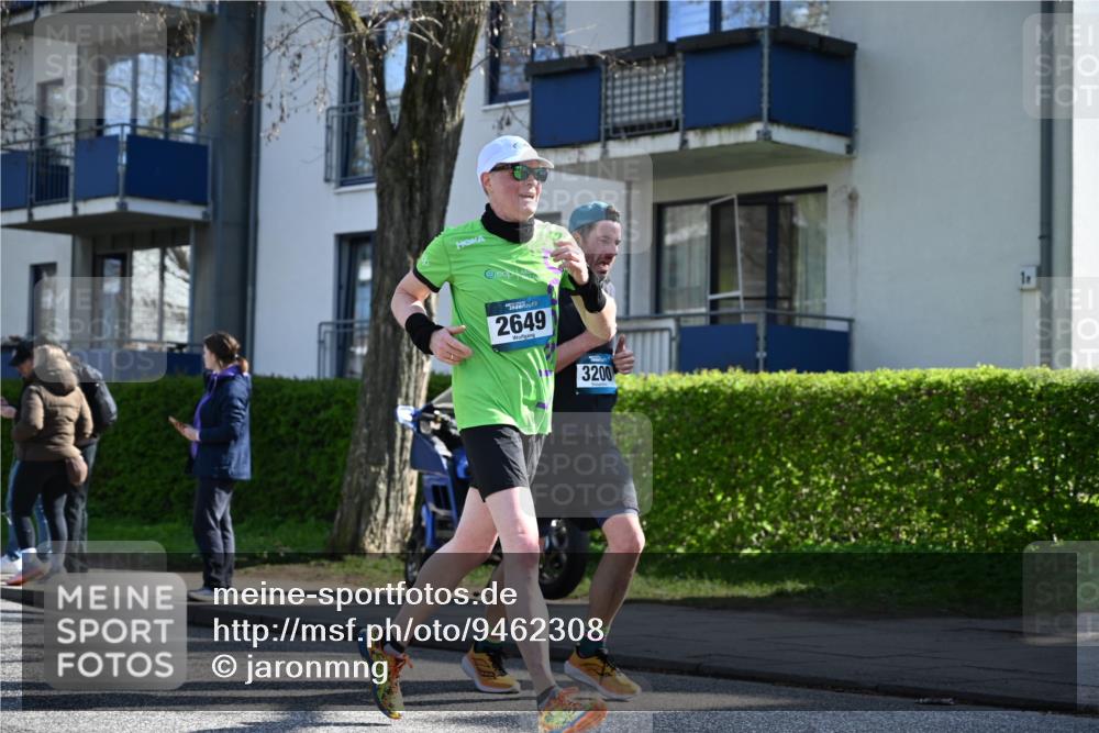 12.04.2026 - 45. Internationalen Wilhelmsburger Insellauf J. Mangold http://msf.ph/oto/9462308 12.04.2026 10:48:57 Ziel 4336, 3760, 3695, 5039, 2672, 4789, 4661, 5360, 5649, 2649, 2231, 3200, 4185, 2179, 3427, 3427, 2635, 2732, 2371, 3363, 2661, 4715, 2392, 3036, 2048 meine-sportfotos.de