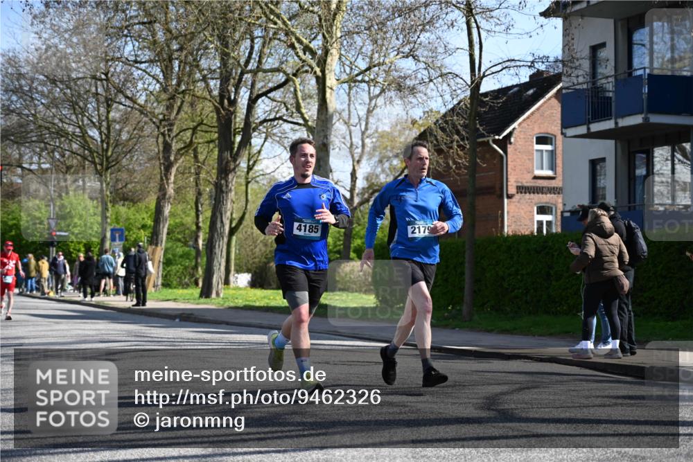 12.04.2026 - 45. Internationalen Wilhelmsburger Insellauf J. Mangold http://msf.ph/oto/9462326 12.04.2026 10:49:01 Ziel 3695, 5039, 2672, 4789, 4661, 5360, 5649, 2649, 2231, 3200, 4185, 2179, 3427, 2635, 2732, 2371, 3363, 2661, 4715, 4715, 2392, 3036, 2048, 3357 meine-sportfotos.de