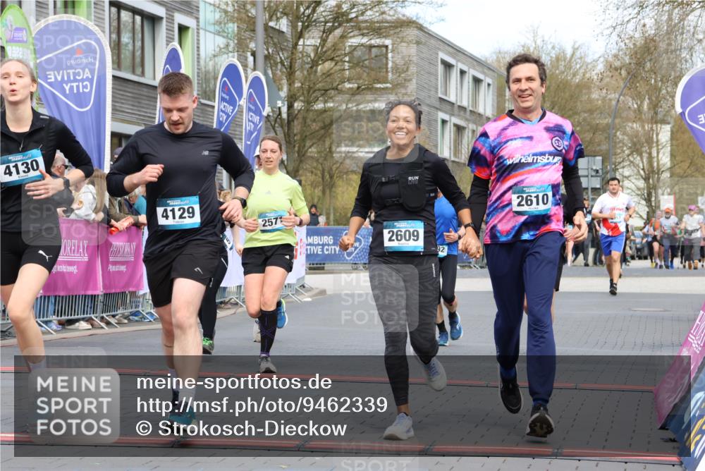 12.04.2026 - 45. Internationalen Wilhelmsburger Insellauf Strokosch-Dieckow http://msf.ph/oto/9462339 12.04.2026 13:17:44 Ziel 4315, 4867, 4868, 4130, 4129, 2609, 2610, 2571, 5001, 5532, 4392 meine-sportfotos.de