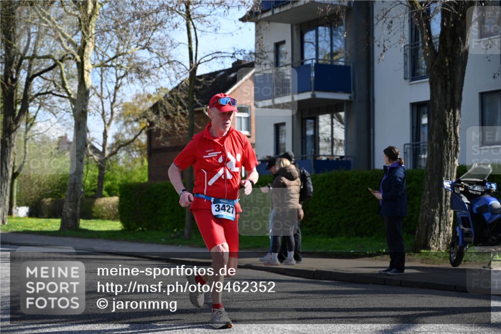 12.04.2026 - 45. Internationalen Wilhelmsburger Insellauf J. Mangold http://msf.ph/oto/9462352 12.04.2026 10:49:08 Ziel 2231, 3200, 4185, 2179, 3427, 2635, 2732, 2371, 3363, 3363, 2661, 4715, 2392, 3036, 2048, 3036, 2048, 3357, 2655, 5441, 3546 meine-sportfotos.de